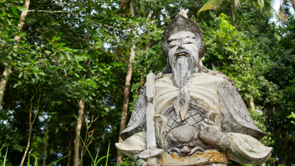 Statue of Mac Cuu, a local legend of Ha Tien and founder of the Mac dynasty. 