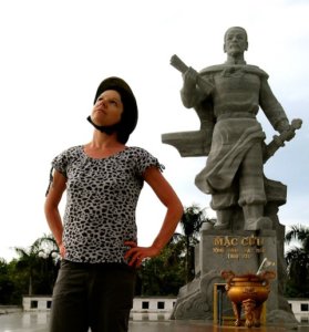 Mac Cuu statue greets visitors as they enter Ha Tien.